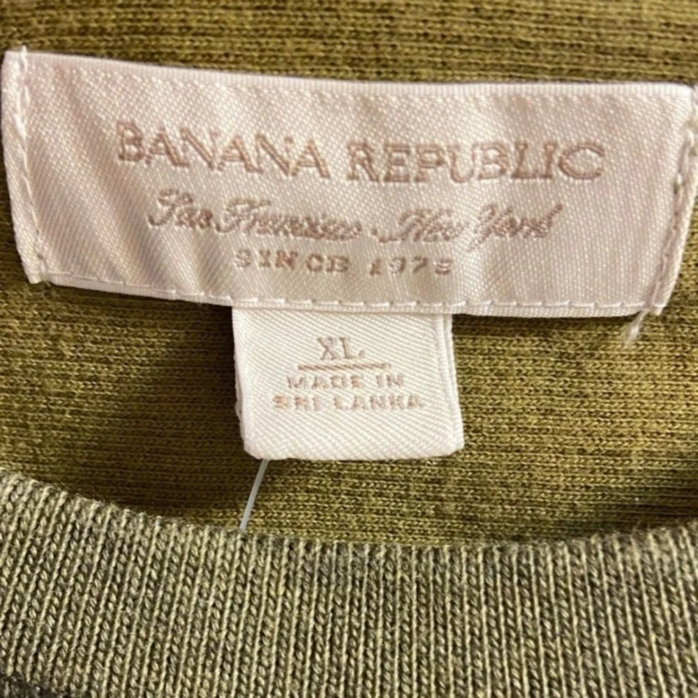 Banana Republic olive green Long Sleeve knit top XL NWT